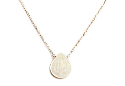 Small Teardrop Engraved Shell Short Necklace